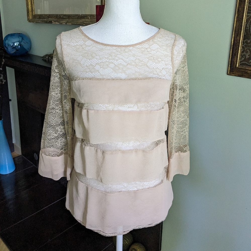 Ann Taylor Women's XS Lace & Chiffon Tiered Sheer 3/4 Sleeve Tan Beige Blouse
